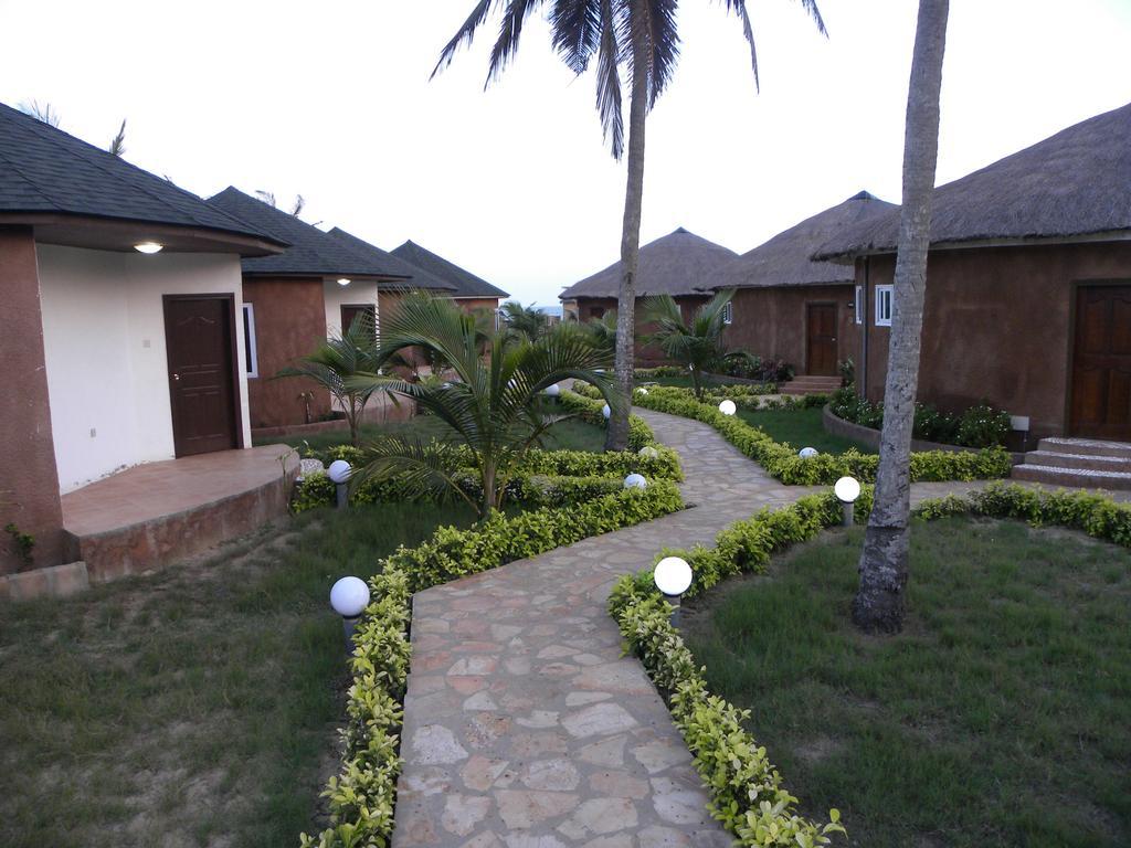 Legacy Tribe Beach Resort Prampram Buitenkant foto