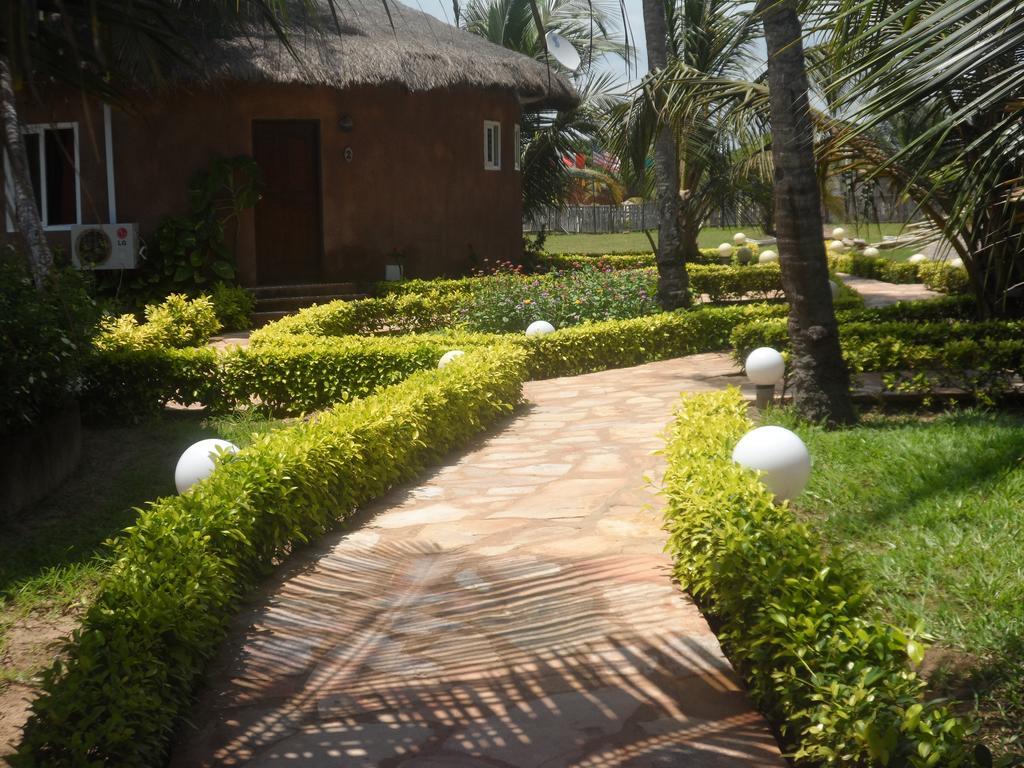 Legacy Tribe Beach Resort Prampram Buitenkant foto