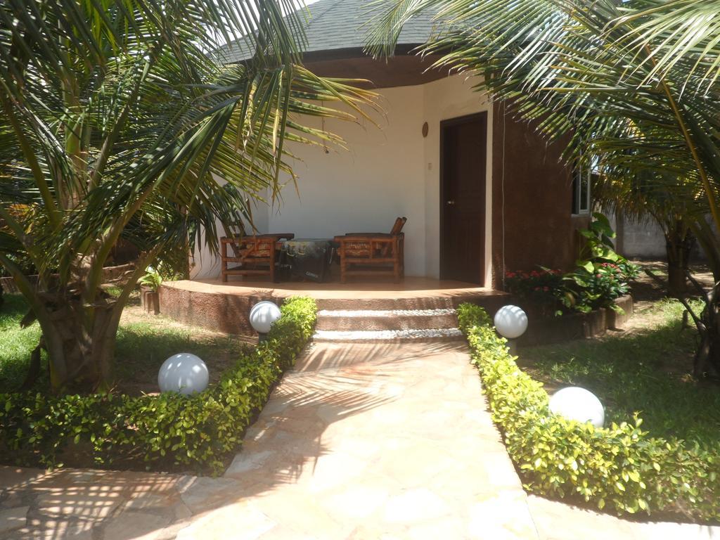 Legacy Tribe Beach Resort Prampram Buitenkant foto