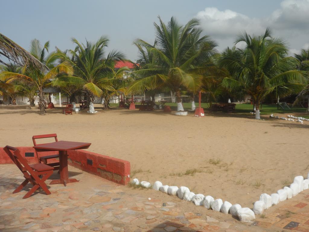 Legacy Tribe Beach Resort Prampram Buitenkant foto